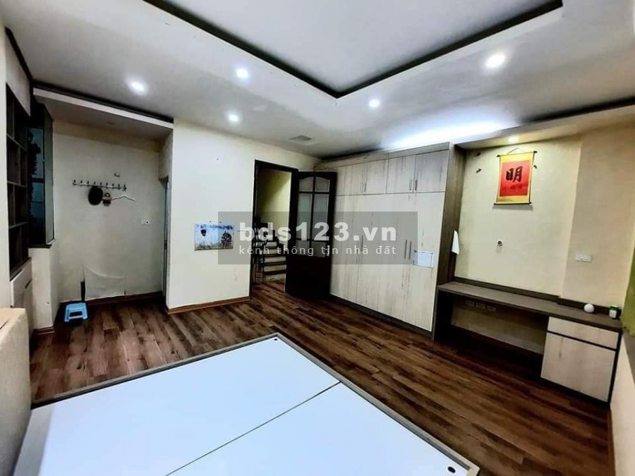 Chính chủ bán nhà Trung tâm Quận Thanh Xuân, Hà Nội, nhà đẹp tặng toàn bộ nội thất