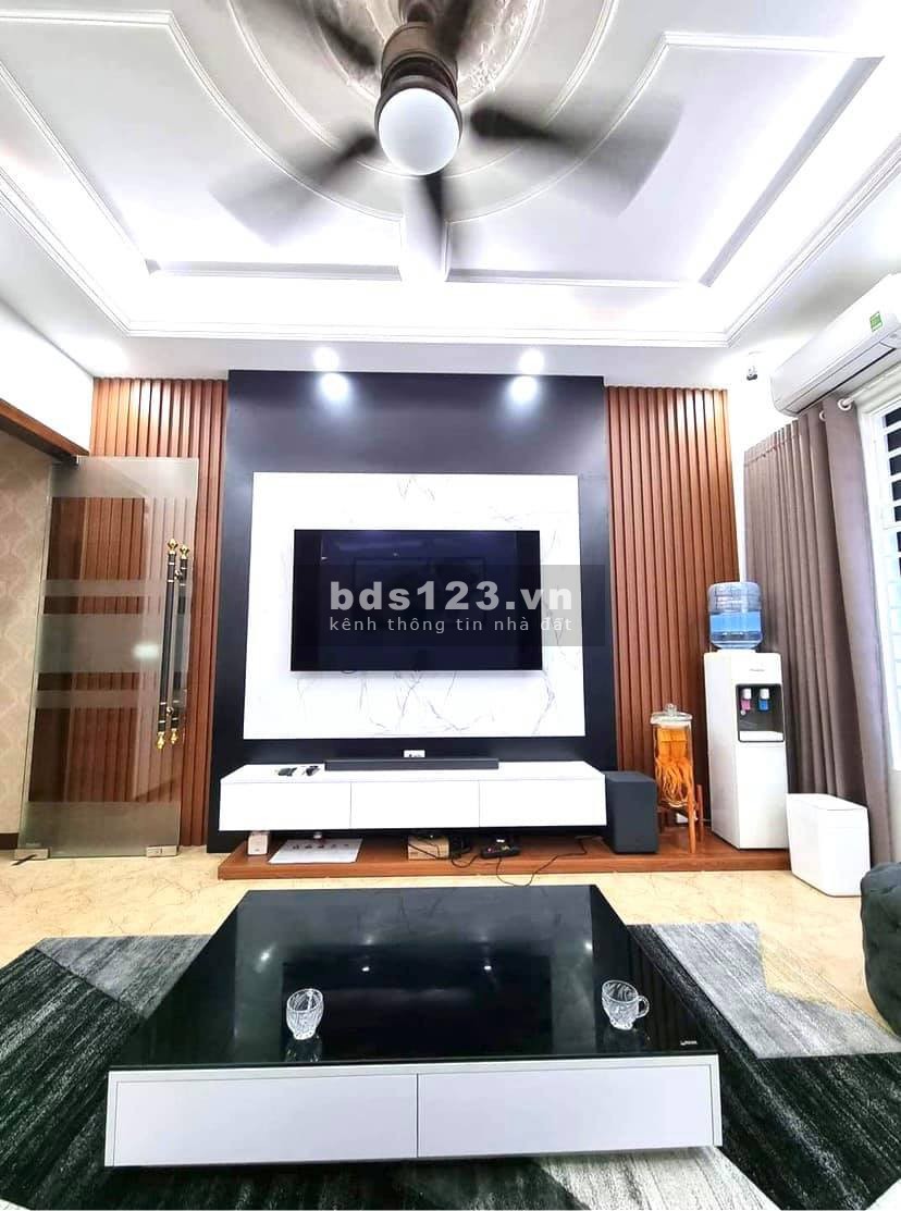 Bán nhà riêng mới 100%, 5 tầng, 45m2 đường Đào Tấn, 9 tỷ