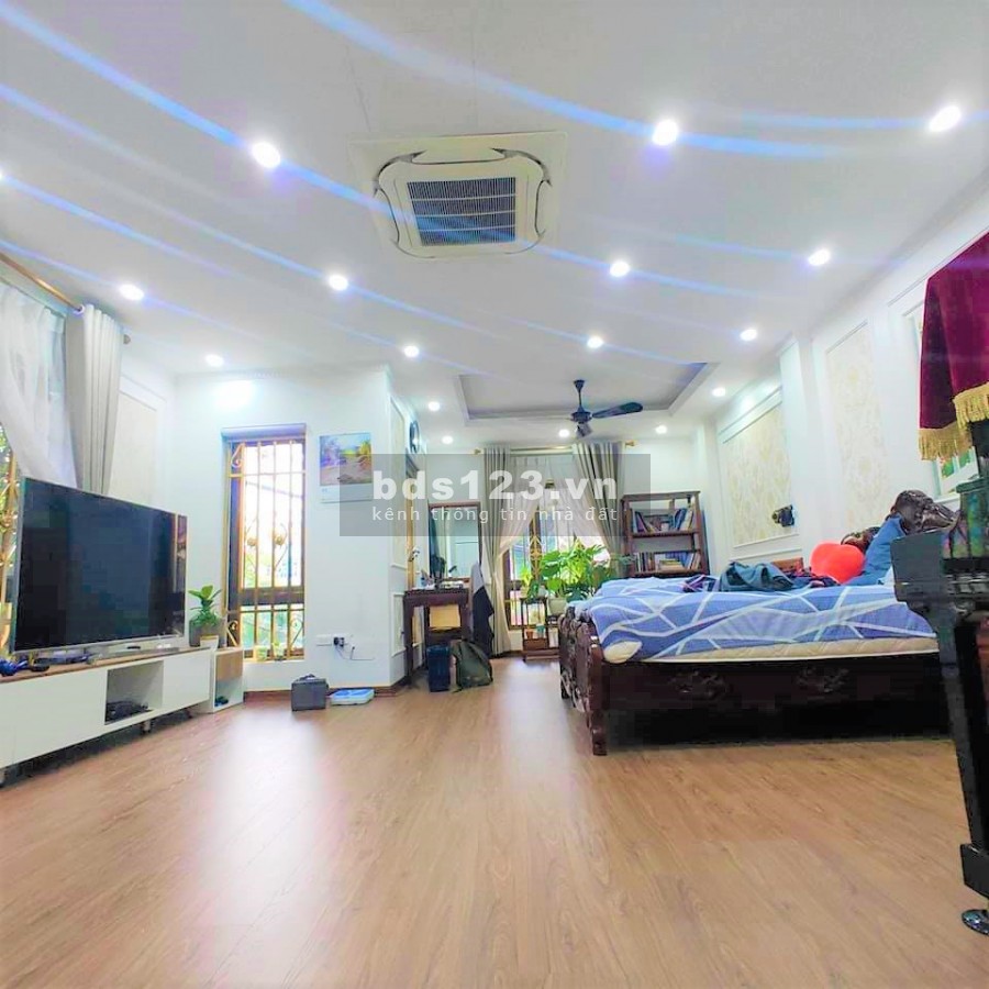 Phân lô Trần Khát Chân - Lò Đúc 7 tầng thang máy, oto vào nhà