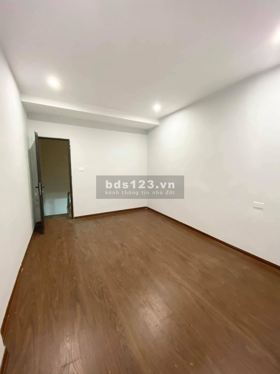Sở hữu ngay nhà đẹp 5 tầng trung tâm Đống Đa ô tô con đỗ cửa siêu tiện ích