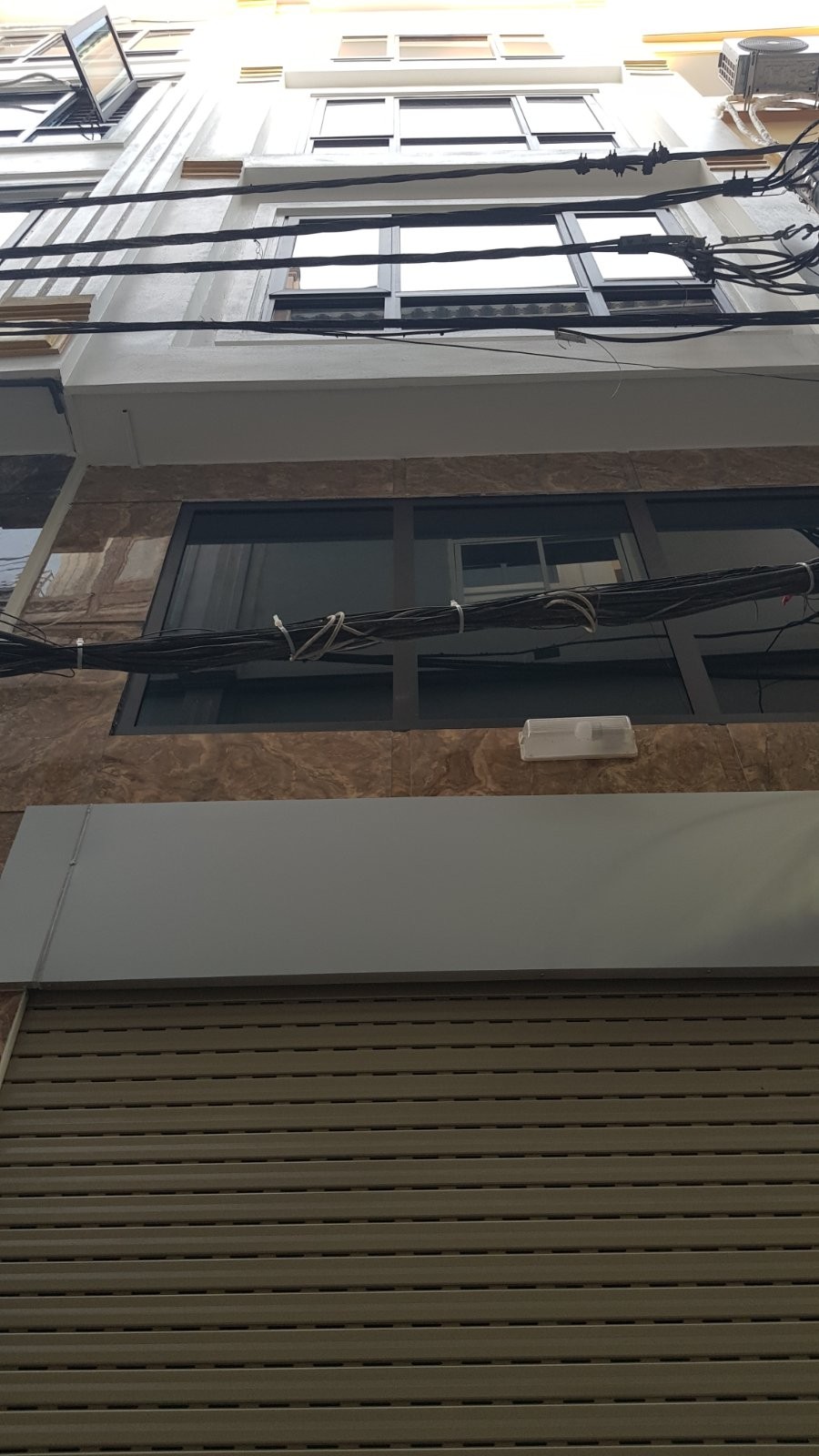Bán nhà phố Thanh Nhàn, HBT, HN, DT: 57m2*3,5T, MT 3,7m, sổ đỏ cc, giá 4,3 tỷ.Lh Thanh 0977686830