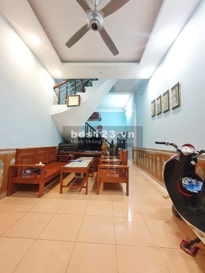 Bán nhà Bùi Xương Trạch, Thanh Xuân 37m2, giá 2.75 tỷ, tặng full nội thất