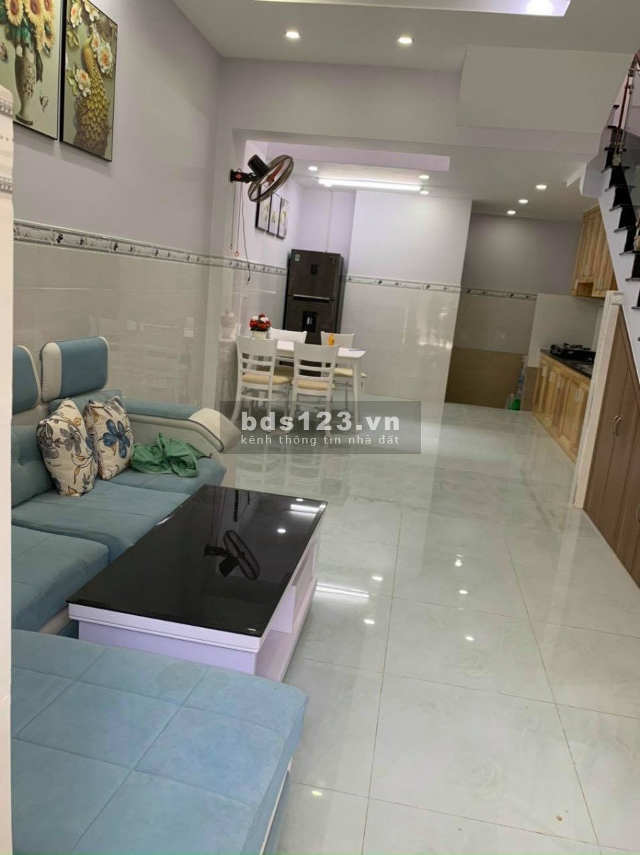 Bán nhà ngay chợ Long Trường Nguyễn Duy Trinh.dt 52m(4*13)sổ riêng giá chỉ 3.65 tỷ