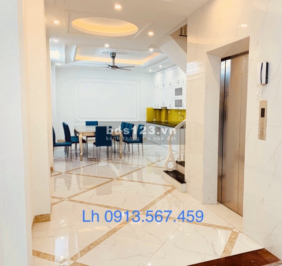 Nhà đẹp hiện đại Gara ô tô thang máy 75m2 x 5 tầng Giá 6.2 tỷ