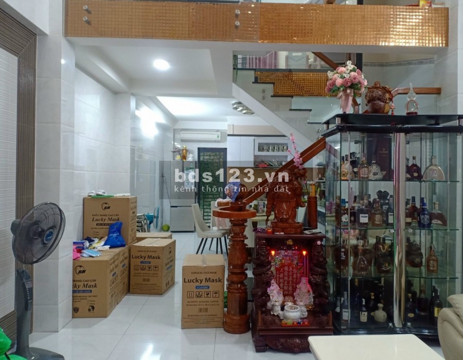 Bán gấp nhà mặt tiền kinh doanh đường Sơn Kỳ. Tân Phú. 3,7 tỷ