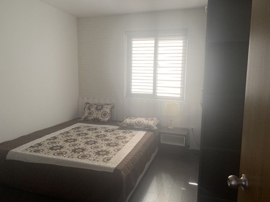 Cần bán gấp căn 2pn 74m đã có sổ hồng, view công viên, giá ưu đãi