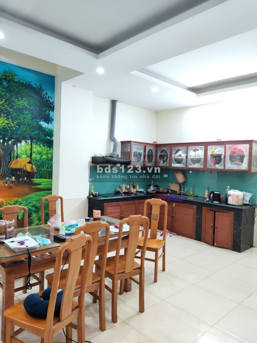 Bán nhà đường Nguyễn Văn Linh 93m2 x 5 tầng, 4.5m mặt tiền, giá 4.5 tỷ. Ô tô, cho thuê.