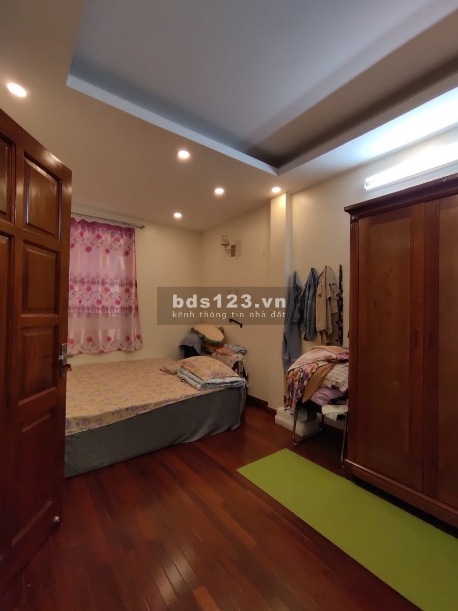 Bán nhà đường Nguyễn Văn Linh 93m2 x 5 tầng, 4.5m mặt tiền, giá 4.5 tỷ. Ô tô, cho thuê.