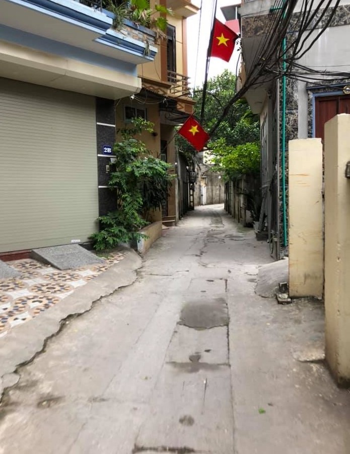 Lô góc Lê Trọng Tấn, HĐ, 5 tầng, MT 4m, ngõ 3 gác, nhỉnh 3 tỷ.