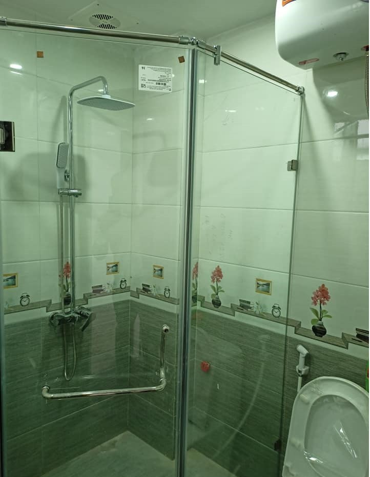 Cần tiền bán gấp nhà Ngô Gia Tự, Long Biên, 43m2 x 4 tầng x 2 tỷ 9 Liên hệ 0944267031