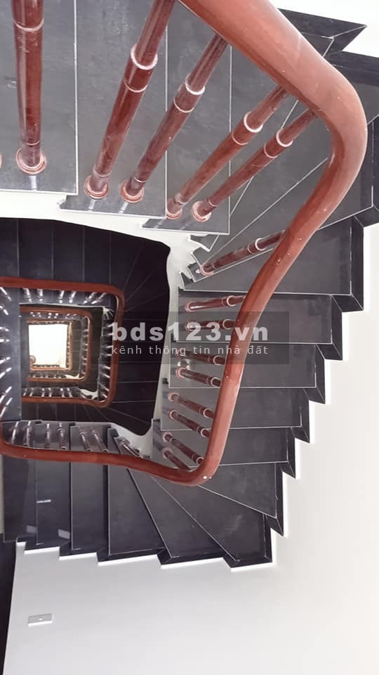 Bán nhà mới xây Lê Đức Thọ, dt 46m2, 5 tầng đúc, 6 phòng ngủ, giá 4.2 tỷ