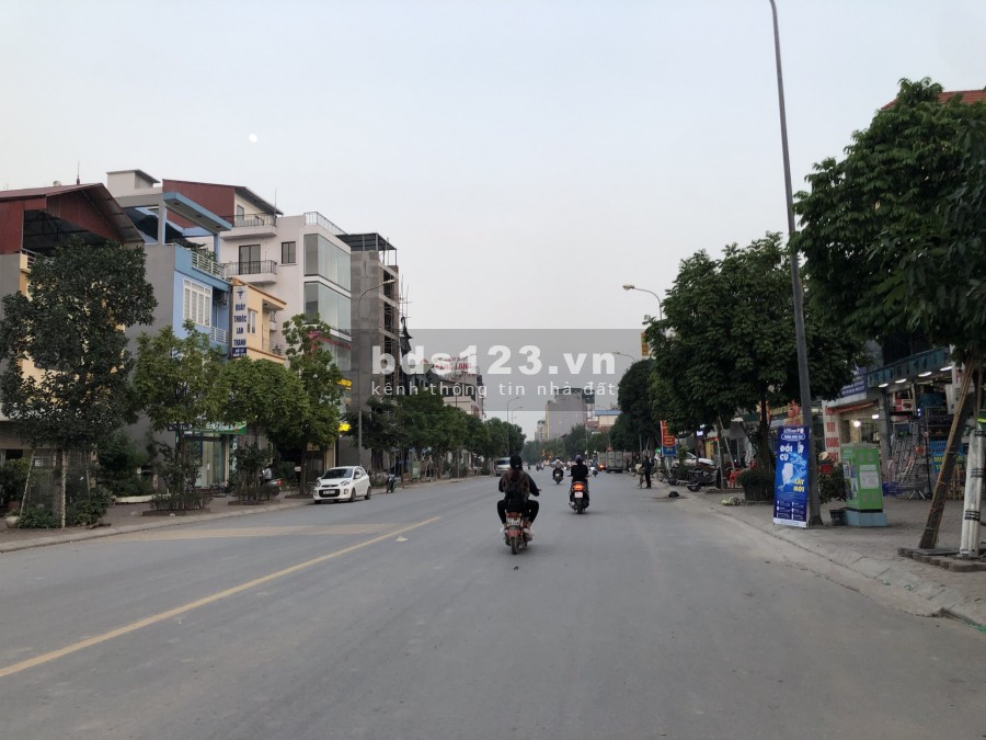 Cho thuê tòa nhà VP Trâu Quỳ -6 tầng Lô góc 88m2 Thành Trung, liên hệ 0982852808
