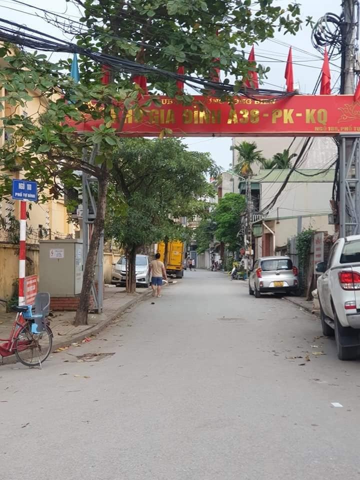 Tôi cần bán mảnh đất phân lô Tư Đình, Cổ Linh 110m2, đường ô tô tránh, giá chỉ 59 triệu/m2