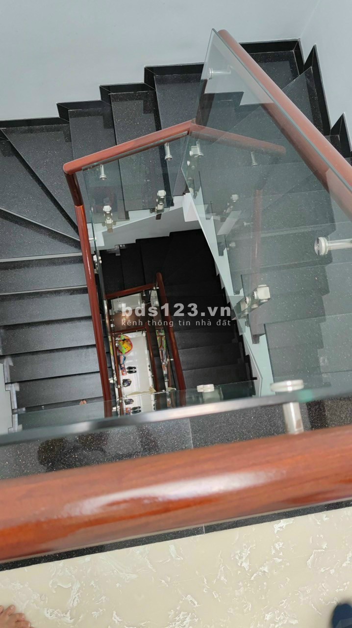 Nhà 4 tầng, mặt tiền KDC Tân Mỹ, P. Tân Phú, Quận 7