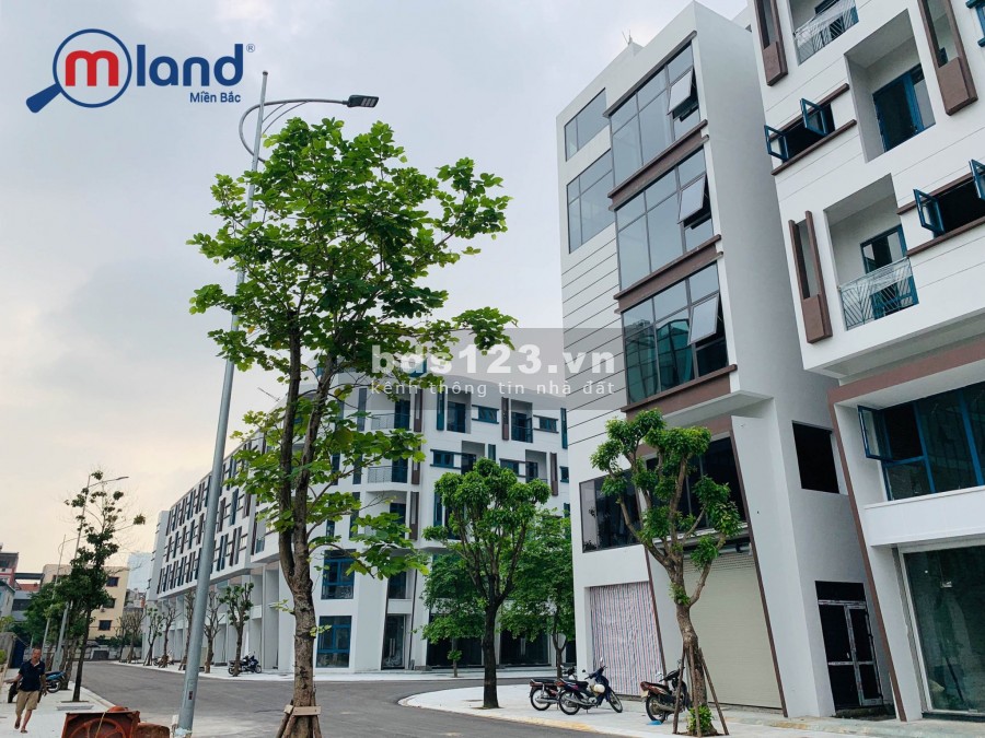 Bán Nhà mặt đường 18m khu Vạn Phúc DT 86.3m2 xây 5 tầng giá chỉ 13.5 tỷ
