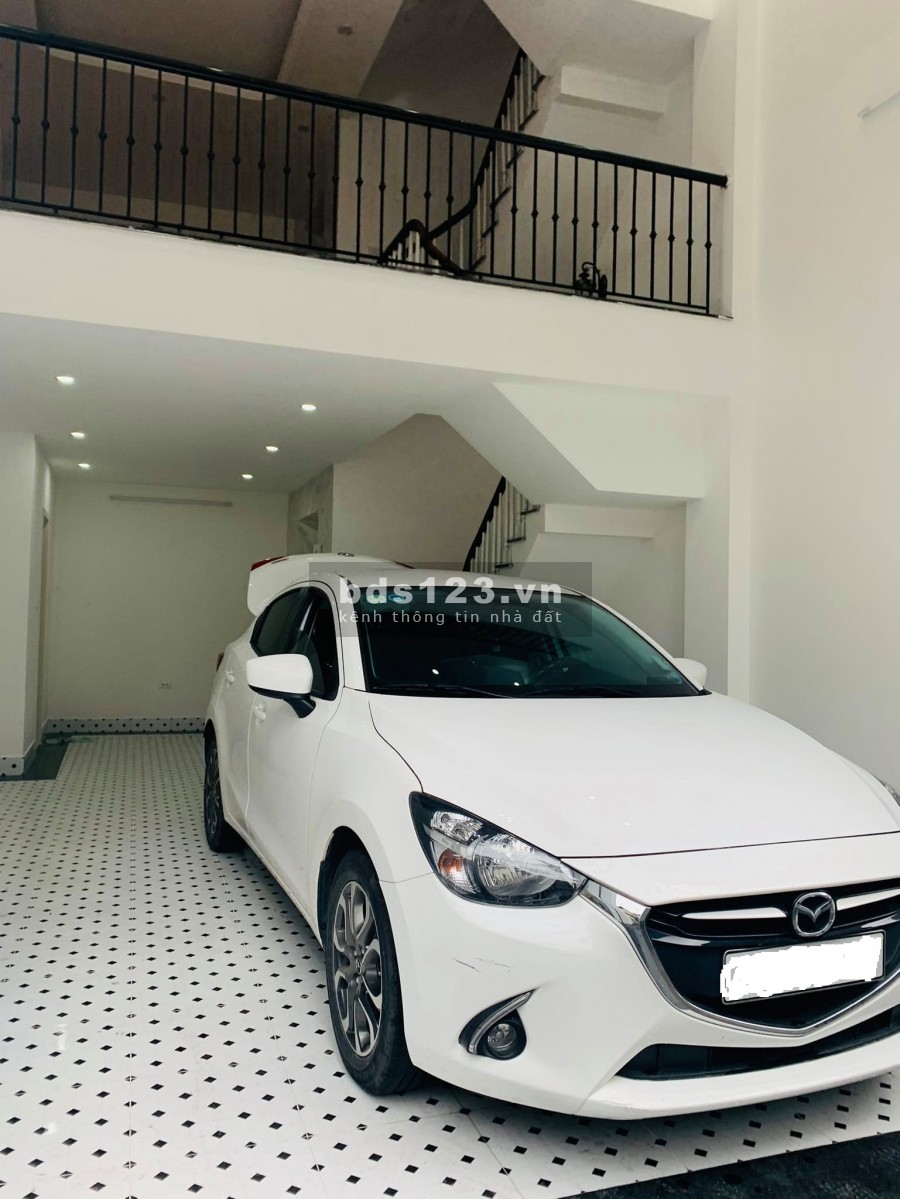 Nhà mới đẹp long lanh, thang máy, ô tô tránh Ngọc Thuỵ, giá 7.2 tỷ, lh 0922346363