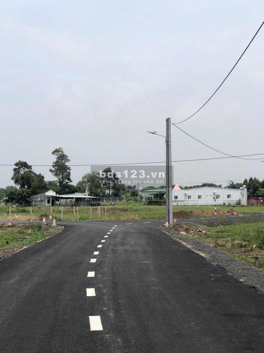 Cần bán lô đất ngay trung tâm hành chính Đất Đỏ, diện tích 125m2, giá bán 1 tỷ có thương lượng