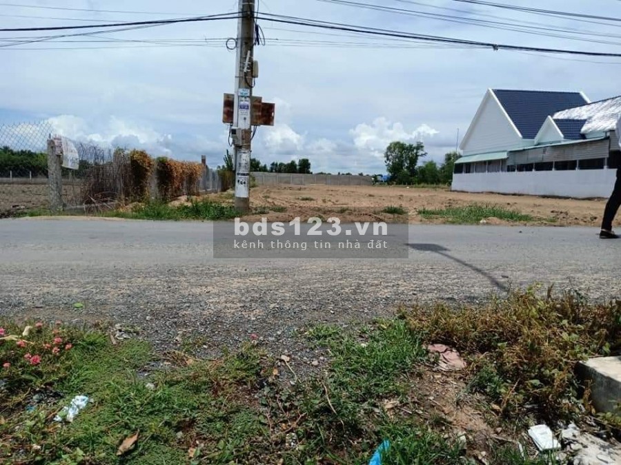 Chỉ có 1 tỷ 3 sở hữu ngay lô đất Hóc Môn 208m2 full thổ cư