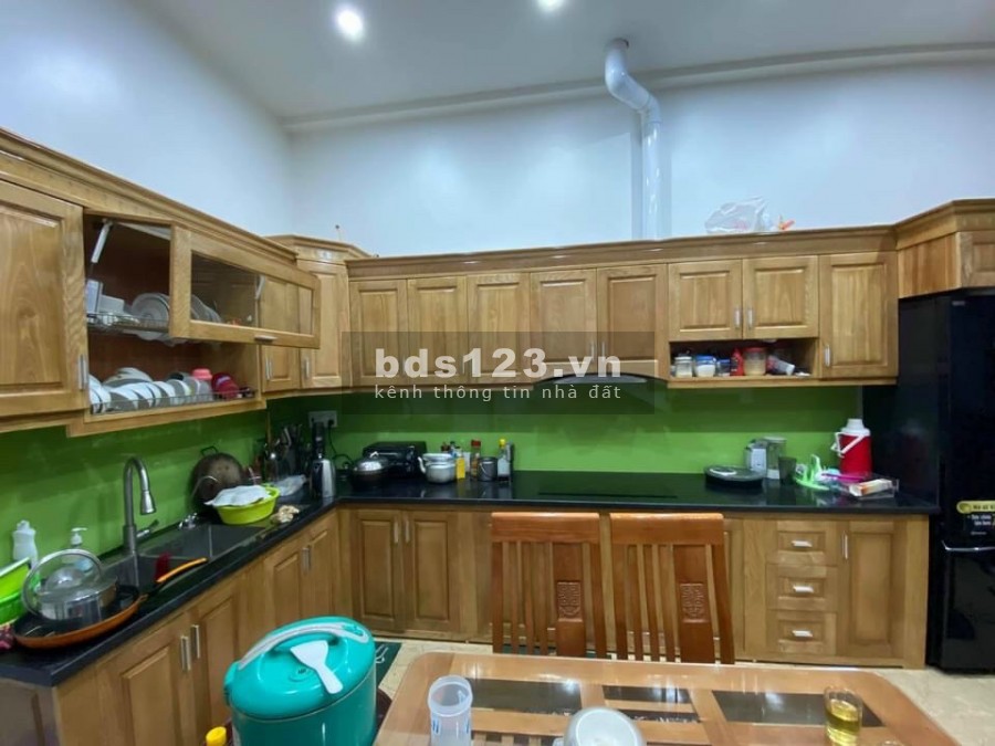 Bán nhà gần đường Thanh Niên, ph Quang Trung, TP HD, 63m2, mt 5m, 3 tầng, nhà cực đẹp, giá tốt