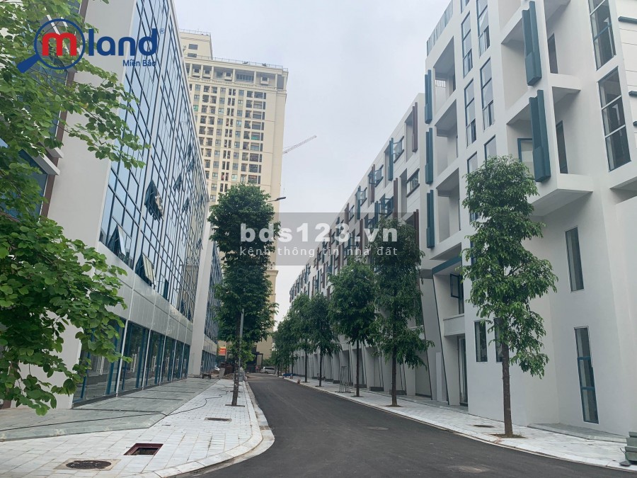 Bán Nhà mặt đường 18m khu Vạn Phúc DT 86.3m2 xây 5 tầng giá chỉ 13.5 tỷ