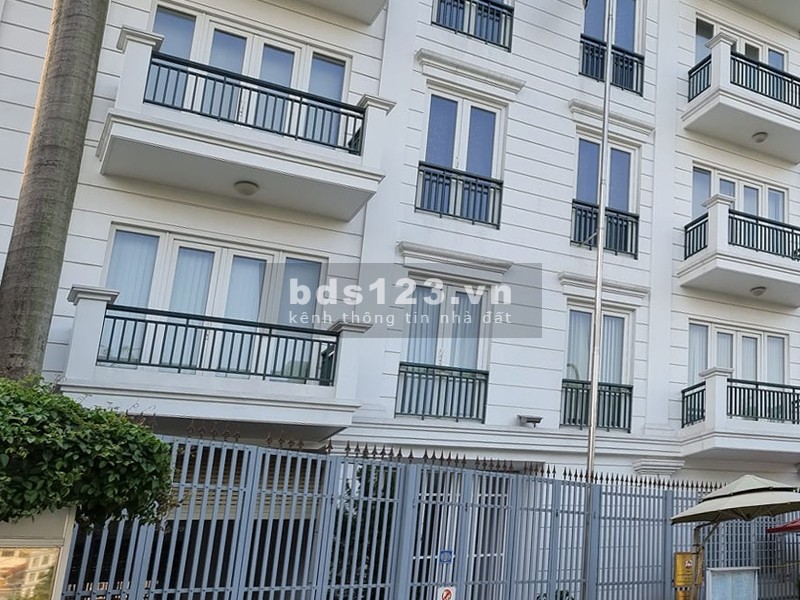 Mặt Hồ Tây nhà 5 tàng đúc, dt 110m2, mt 9m, giá 66 tỷ, khu dân cư