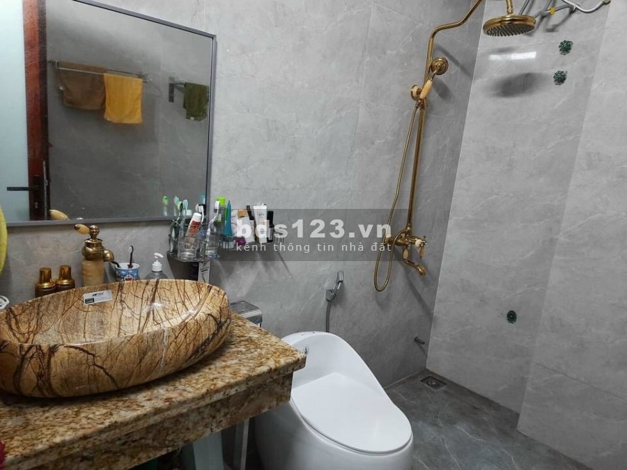 Bán nhà gần đường Thanh Niên, ph Quang Trung, TP HD, 63m2, mt 5m, 3 tầng, nhà cực đẹp, giá tốt