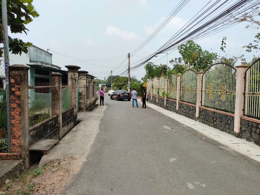 CầnTiền Bán Gấp Lô Góc 2 Mặt Tiền Cực Đẹp 1900m2 Trung Tâm Thị Trấn Long Thành Giá Rẻ