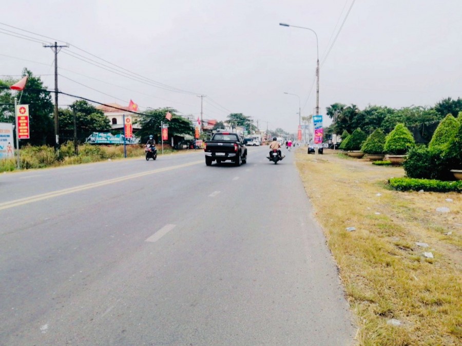 CầnTiền Bán Gấp Lô Góc 2 Mặt Tiền Cực Đẹp 1900m2 Trung Tâm Thị Trấn Long Thành Giá Rẻ