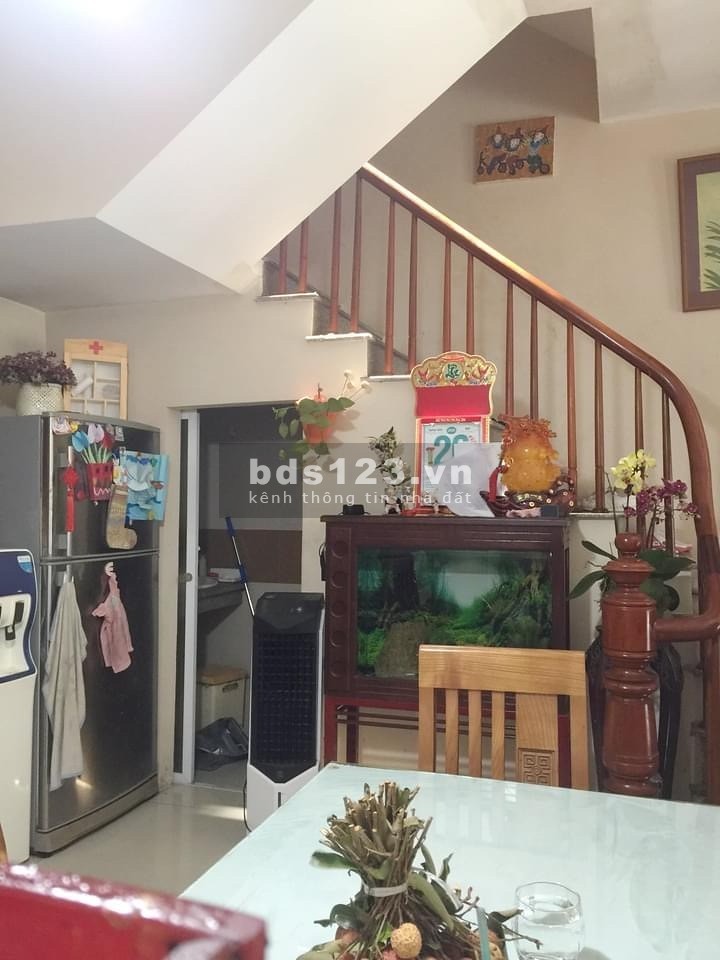 Bán nhà 3T HXH quay đầu Quận 10 35 m2 giá chỉ 6 tỷ.
