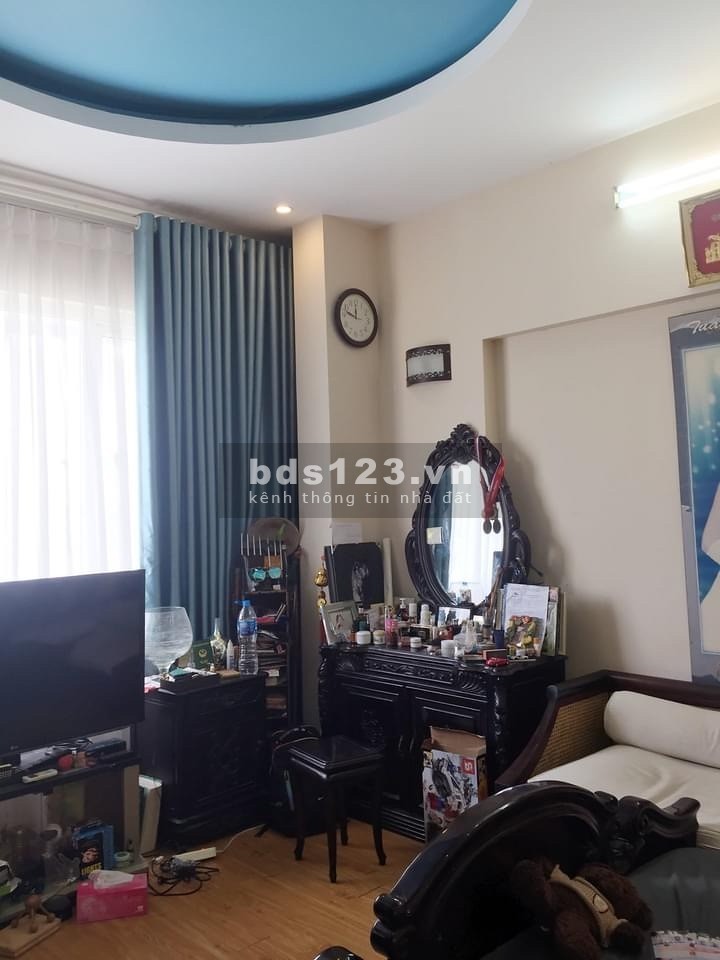 Bán nhà 3T HXH quay đầu Quận 10 35 m2 giá chỉ 6 tỷ.