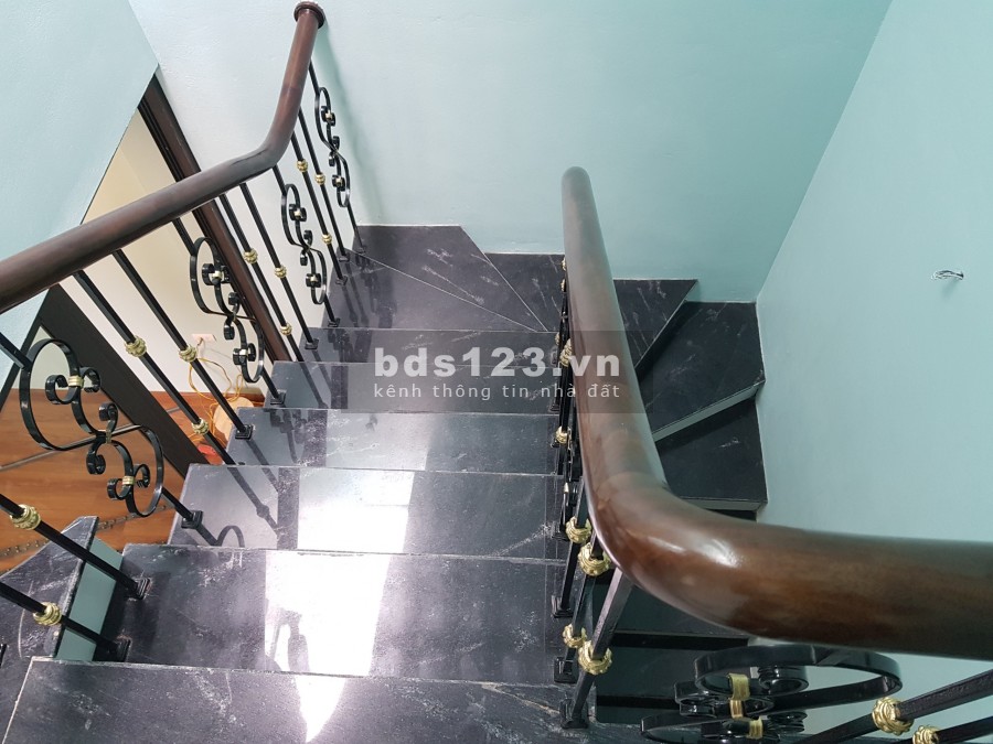 Bán nhà dân tự xây tại Tư Đình, dt 40m2, 3 tầng, nhà thoáng, thiết kế độc dáo, giá 2.85 tỷ
