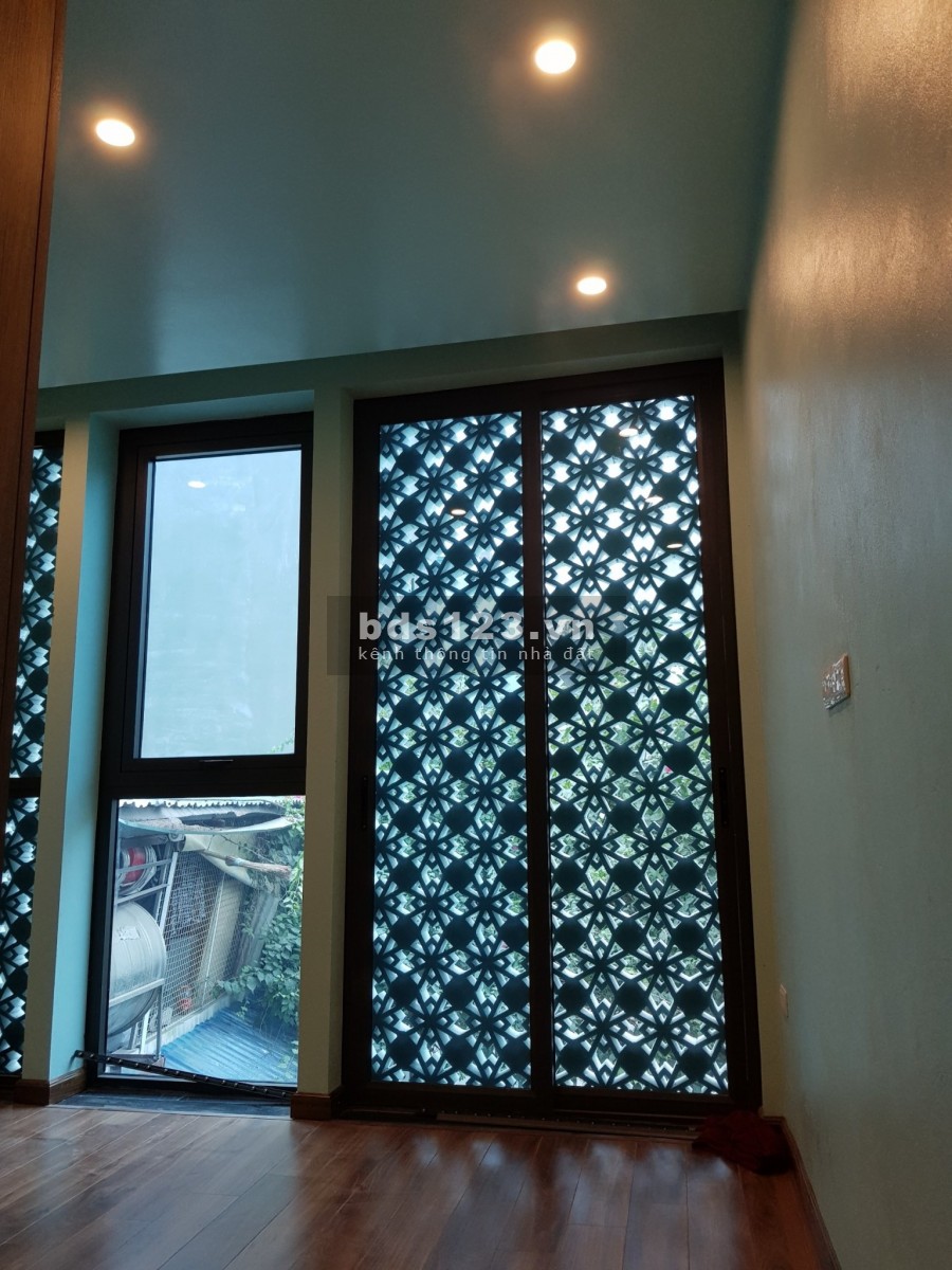 Bán nhà dân tự xây tại Tư Đình, dt 40m2, 3 tầng, nhà thoáng, thiết kế độc dáo, giá 2.85 tỷ