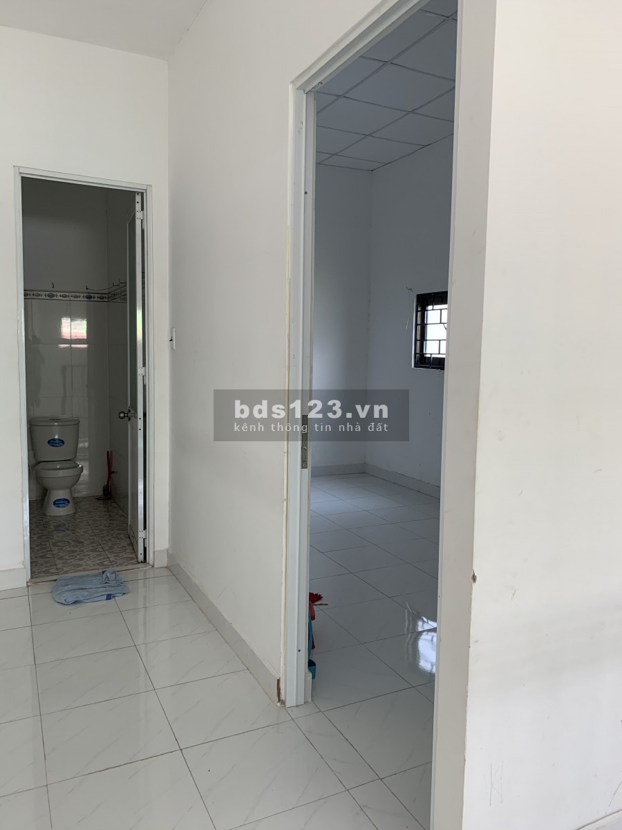Cho thuê nhà nguyên căn mặt tiền đường Tam Đa Quận 9 giá 6 triệu/tháng (0906750188)