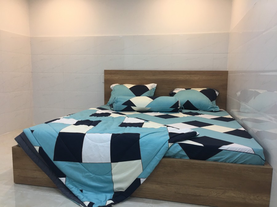 Nhà mới, kiệt 221 Tôn Đản, vị trí gần ngã tư Nguyễn Đình Tứ