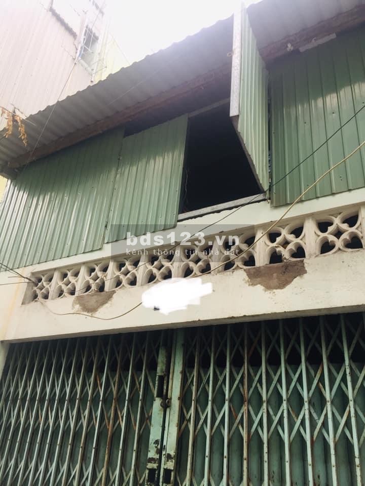 Bán nhà nát dt 116m2 .Ô Tô ngủ nhà. Hẻm 5M Thông tứ hướng, giá 12.5 tỷ