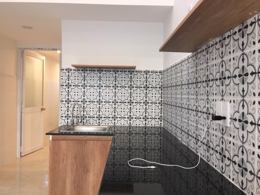 Nhà mới, kiệt 221 Tôn Đản, vị trí gần ngã tư Nguyễn Đình Tứ