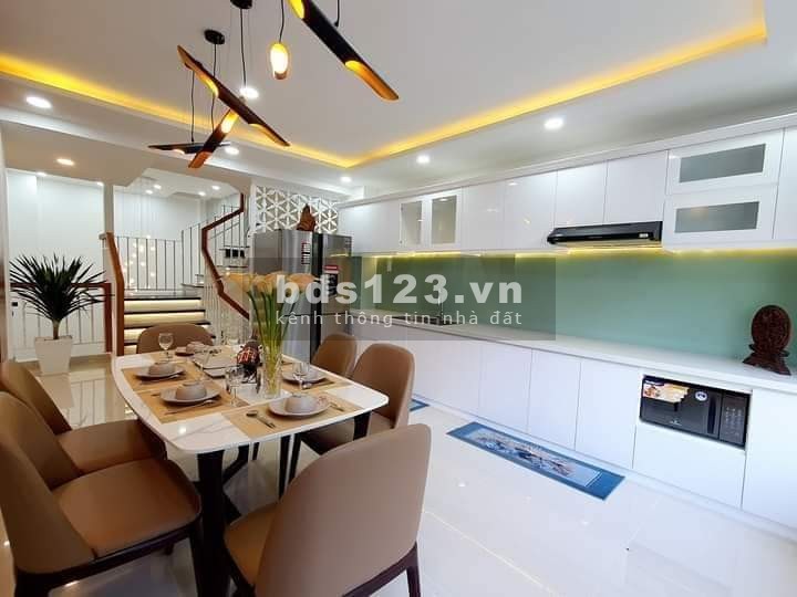 Xuất Cảnh cần bán gấp gấp nhà mới ở Điện Biên Phủ, Bình Thạnh 4 tầng, 4 x 15 , hdt 35tr giá tốt đầu tư