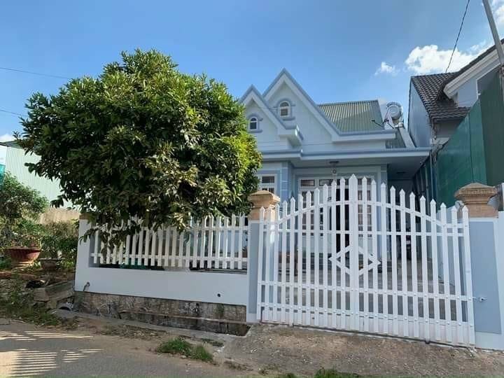 Bán nhà biệt thự chữ A, thành phố Đà Lạt, dt 202m2, sổ riêng