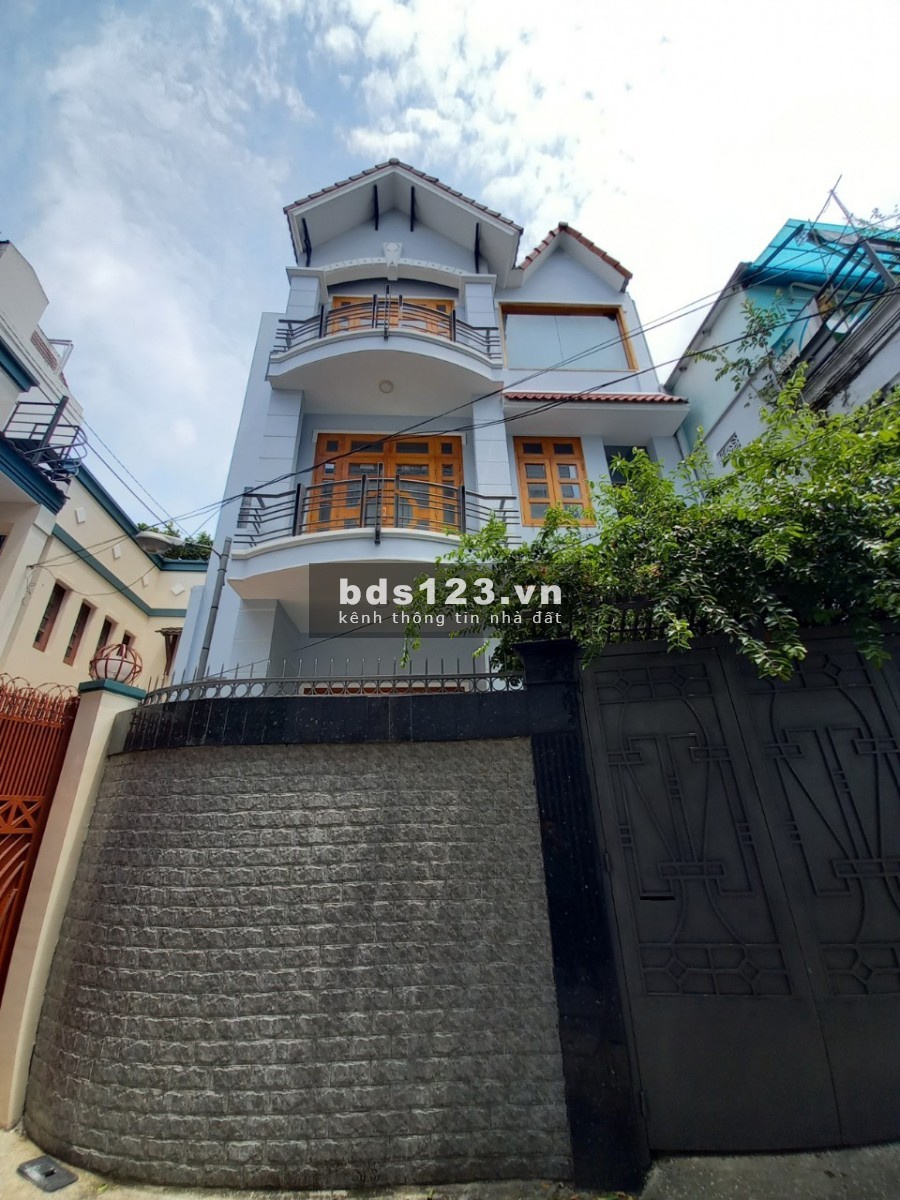 MT Biệt Thự - đường Pasteur quận 3, 8x18m, nhà đẹp mới xây, làm việc chính chủ.