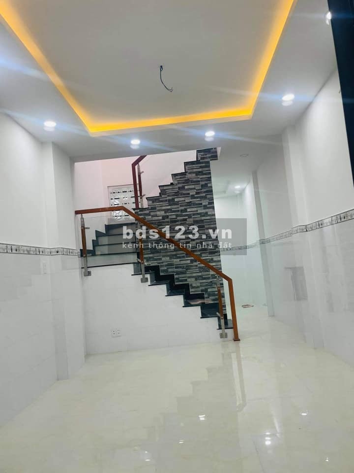 BÁN NHÀ đường Lạc Long Quân, quận Tân Bình – GIÁ KHÔNG THỂ RẺ HƠN !