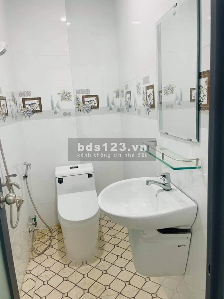 BÁN NHÀ đường Lạc Long Quân, quận Tân Bình – GIÁ KHÔNG THỂ RẺ HƠN !