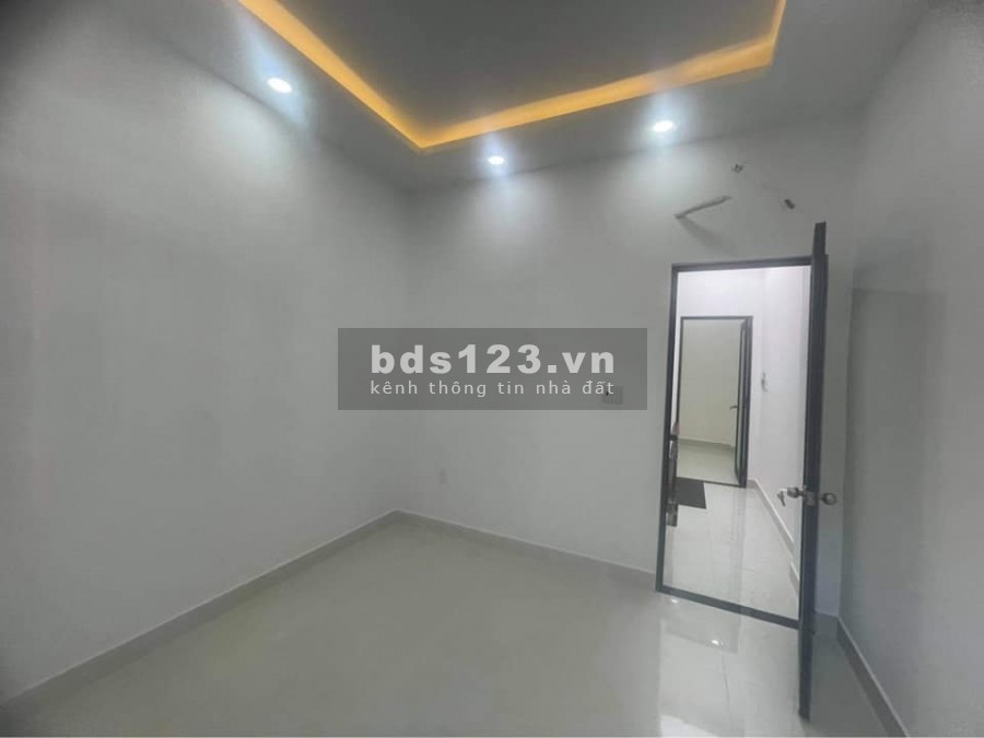BÁN NHÀ đường Lạc Long Quân, quận Tân Bình – GIÁ KHÔNG THỂ RẺ HƠN !