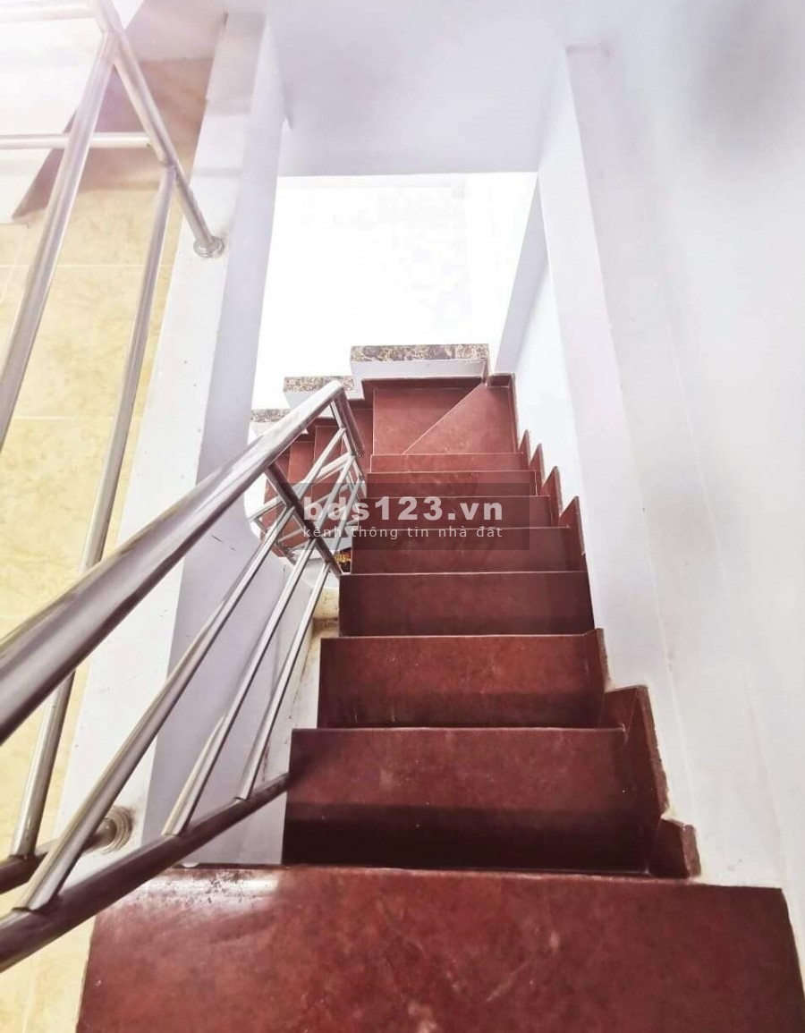 Kẹt tiền Covid bán nhà, chỉ 1 tỷ 92, Lý Thường Kiệt, 17m2, giáp Q 10