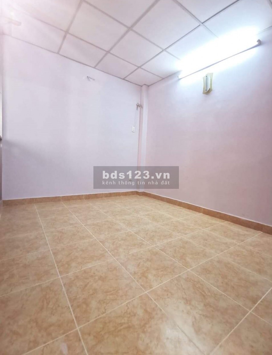 Kẹt tiền Covid bán nhà, chỉ 1 tỷ 92, Lý Thường Kiệt, 17m2, giáp Q 10