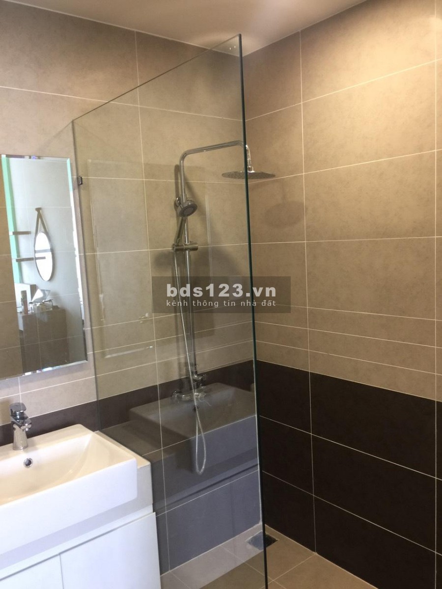 Cho thuê căn hộ 2PN view sông Quận 2 full nội thất giá 15 triệu/tháng, làm việc chính chủ
