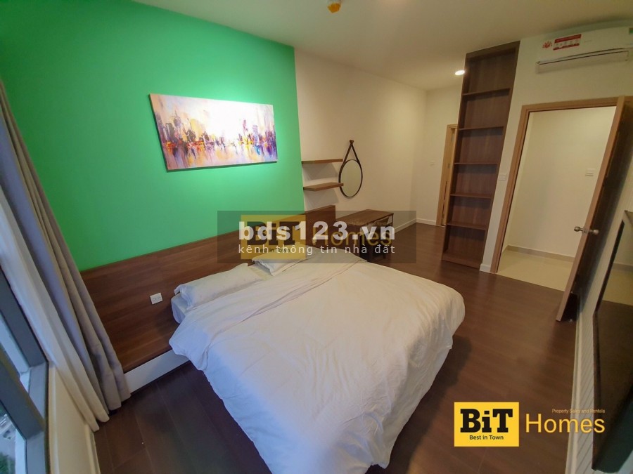 Cho thuê căn hộ 2PN view sông Quận 2 full nội thất giá 15 triệu/tháng, làm việc chính chủ