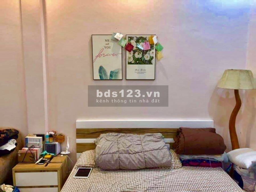 Bán nhà quận Thanh Xuân HN dt 40m2, 4 tầng, ô tô lô góc lh: 0949859898