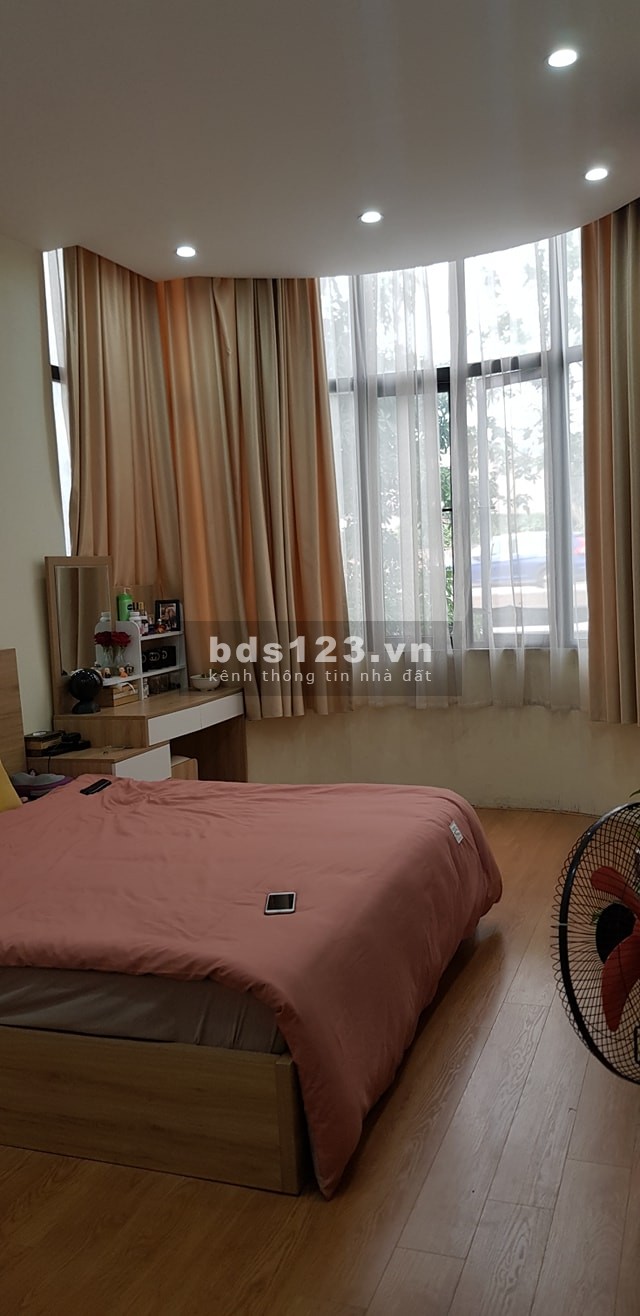 Nhà phố đẹp, ngõ thông tứ tung, ô tô 10m, tiện ích dầy đủ, dtsd 50m2, 4 tầng, giá 3 tỷ
