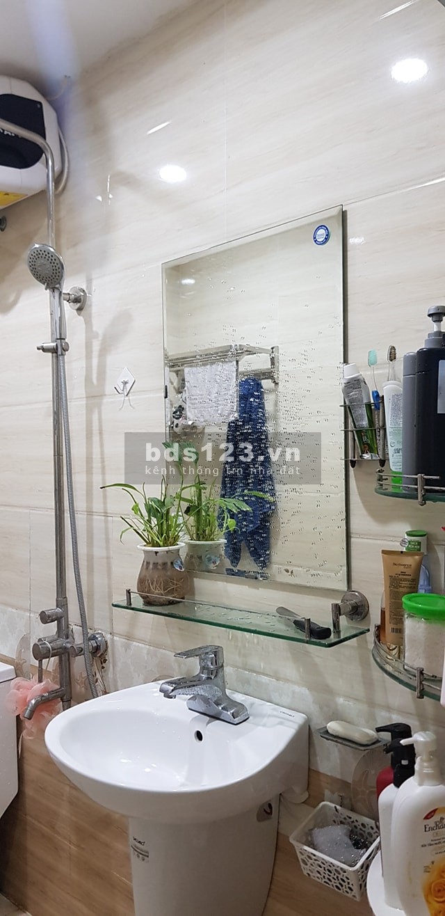Nhà phố đẹp, ngõ thông tứ tung, ô tô 10m, tiện ích dầy đủ, dtsd 50m2, 4 tầng, giá 3 tỷ