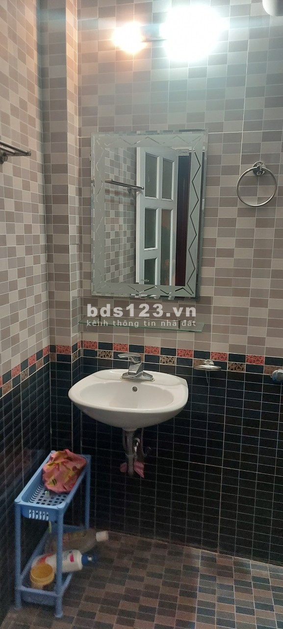 Bán nhà nguyên căn Thổ Quan, còn mới đẹp, vào ở ngay, dt 37m2, giá 3 tỷ chính chủ